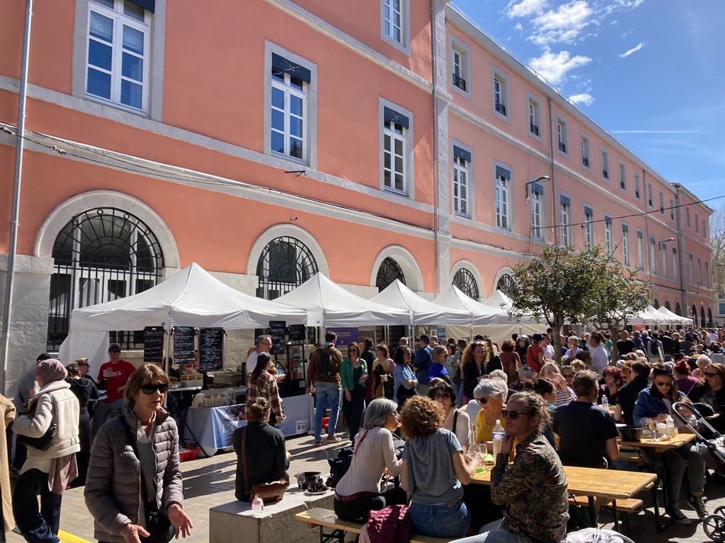Location Commerce Sète 34200